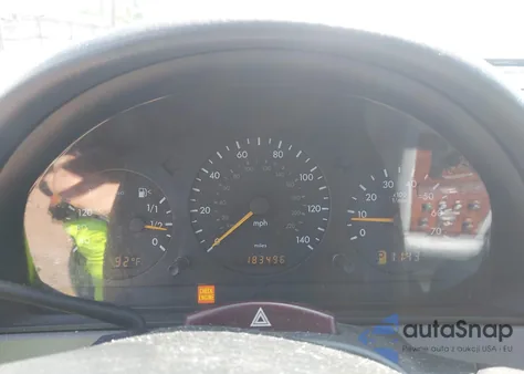 2001 Mercedes-Benz Ml 320 z USA, uszkodzony, nr VIN 4JGAB54E71A284509